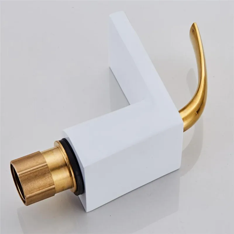 Золотистый и белый водопад смеситель для раковины в ванной комнате горячей