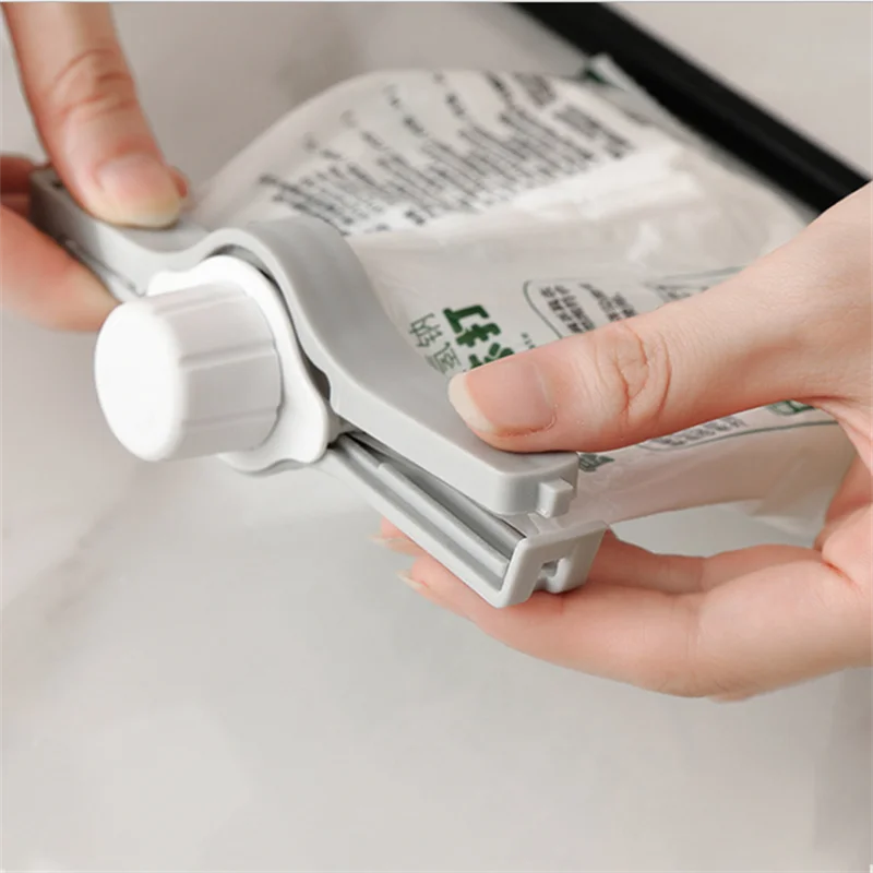 

Food Plastic Sealing Clip Mini Portable Bag Clip Travel Helper Snacks Seal Clip Kitchen Accessories Tools Gadget Item