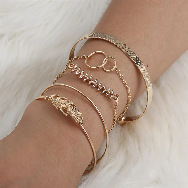 

New Creative Personality Pattern Circle Leaf Five-piece Bracelet for Women