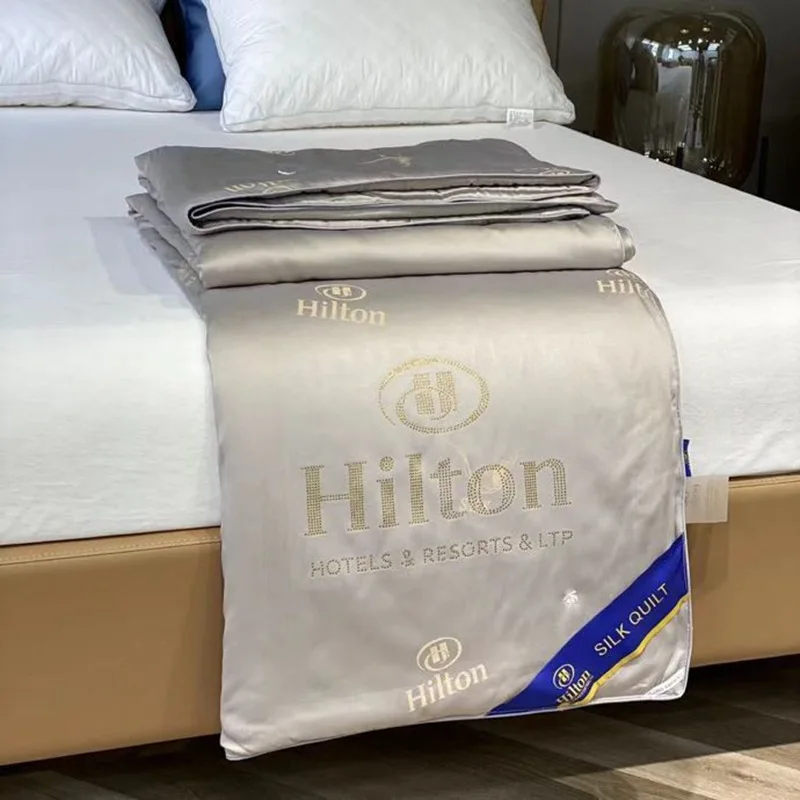 

2021 Hilton Silk Quilt Hotel Naked Sleeping Air Conditioner Quilt Skin-friendly Summer Cool Washed Summer Quilt Gift Quilts