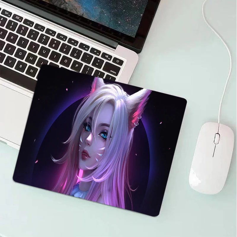 

KDA LOL Kawaii Sexy Small Mouse Pad Akali League of Legends Desk Mat Speed Computer Keyboard Gaming Accessories Laptop Mousepad