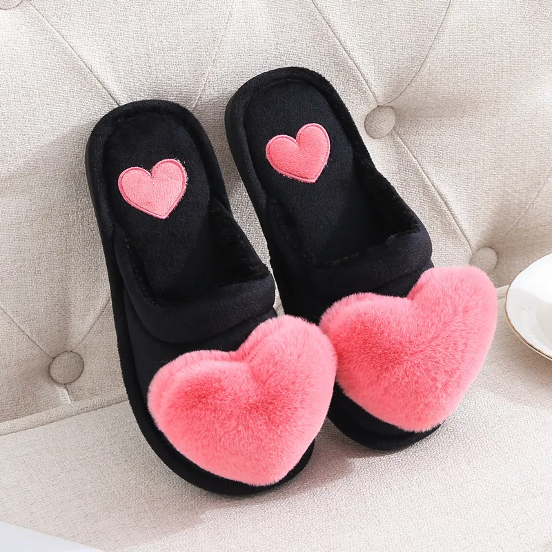 

2021 Winter Cute Love Heart Floor Slippers Female Indoor Outdoor Plus Fleece Slippers Shoes Woman Household Shoes Fur Slippers