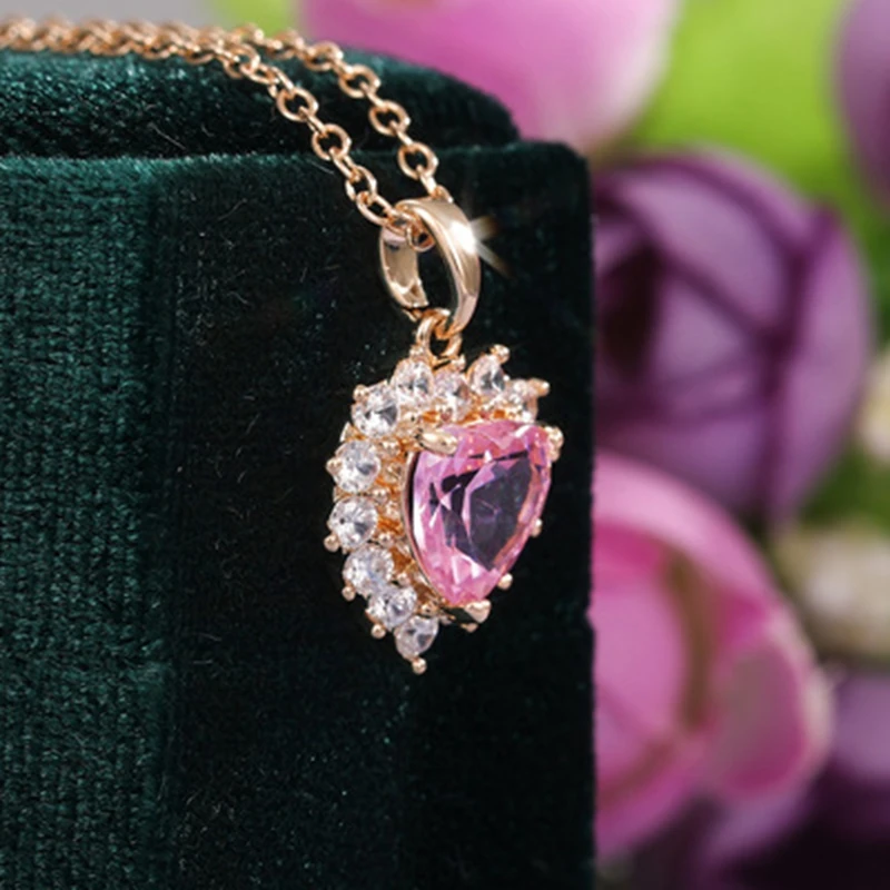 

Fshion Gorgeous Pink Color Heart Pendant Necklace Women Engagement Wedding Bridal Necklaces Brilliant Girls Statement Jewelry