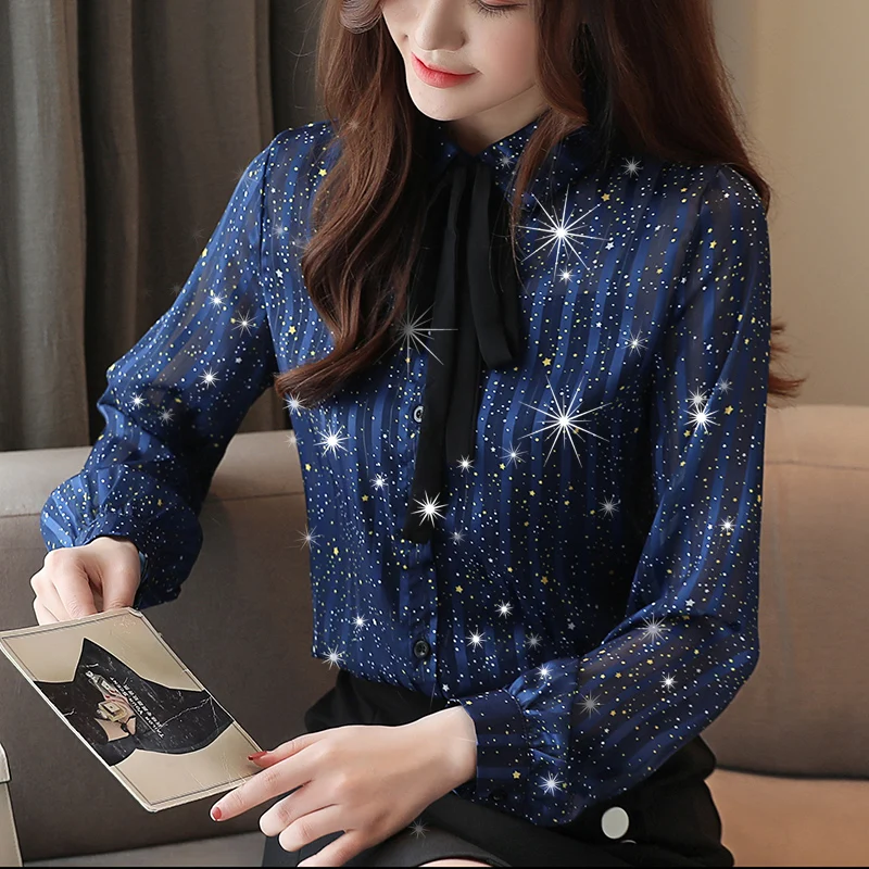 Женская блузка с длинным рукавом шифоновая синим бантом и воротником Питер Пэн