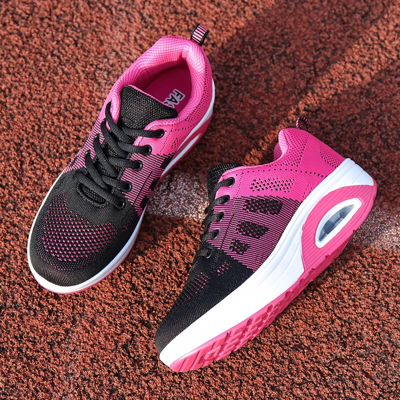 Женские кроссовки увеличивающие рост на танкетке дышащие спортивные для