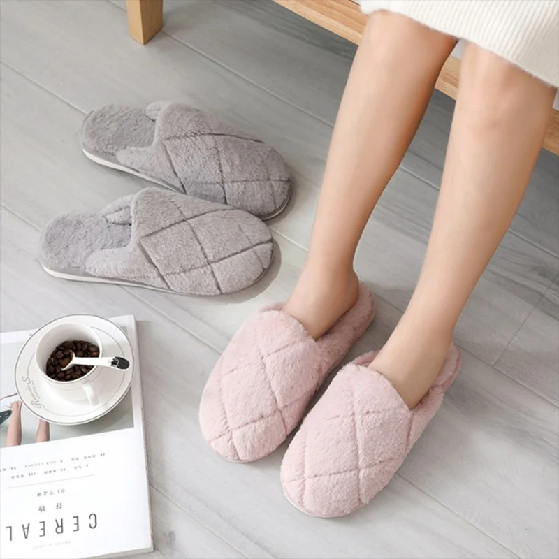 

2021 Ladies Leather Smooth Slippers Diamond Pattern Plush Flat Slippers Warm Velvet Indoor Bedroom Couple Shoes House Slippers