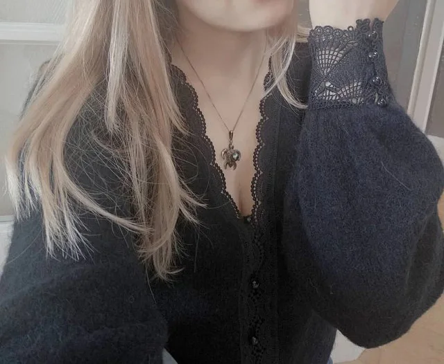 Женский шерстяной вязаный кардиган Elfbop из альпака с V-образным вырезом и кружевом