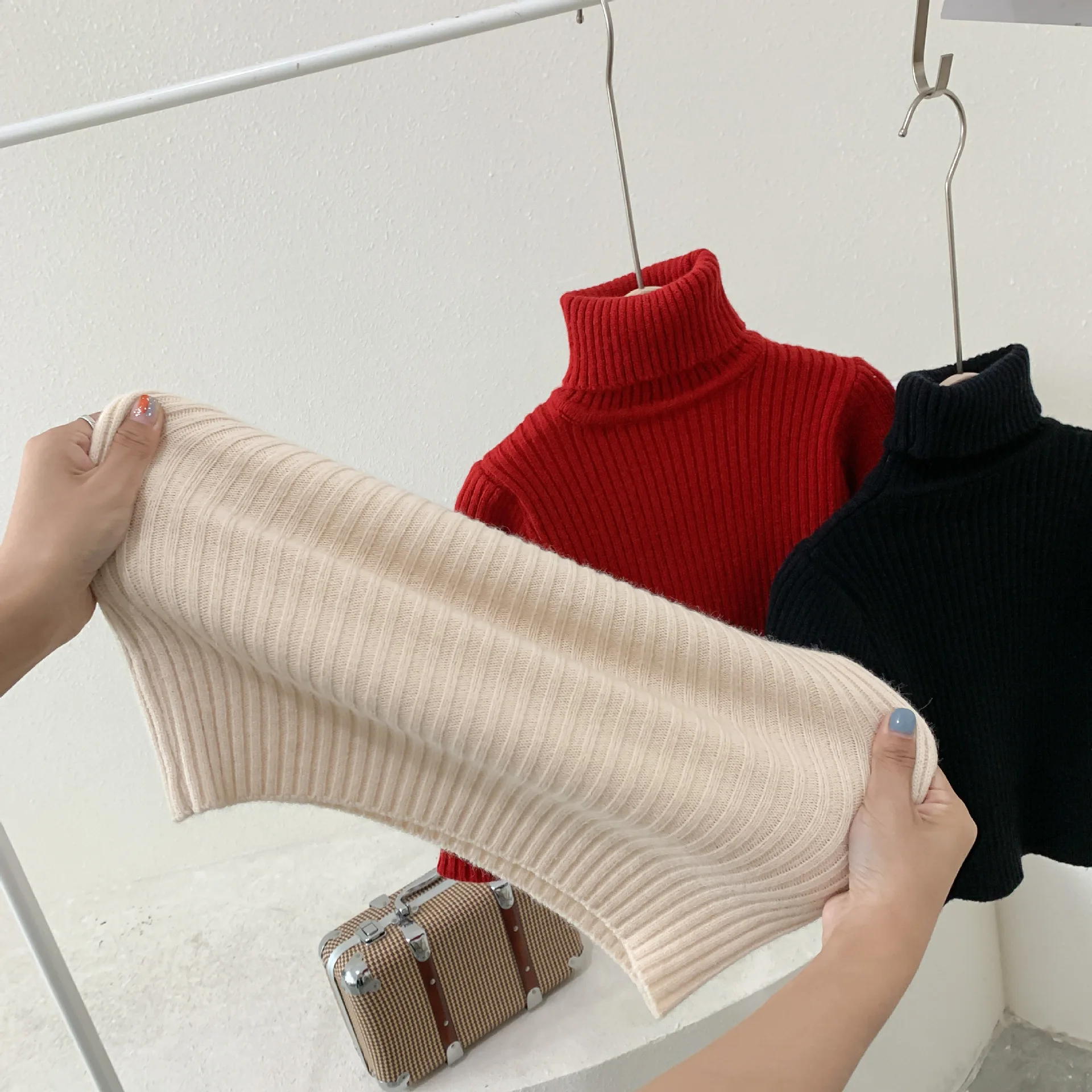 

Children's pure color wool bottoming shirt 2020 winter new girl Korean sweater turtleneck all-match top factory direct sales