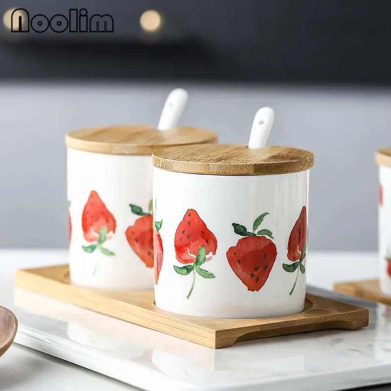 Strawberry Condiment Salt Tank Seasoning Box Nordic Style Jar Ceramic Spice with Bamboo Tray Set Kitchen Supplies | Дом и сад