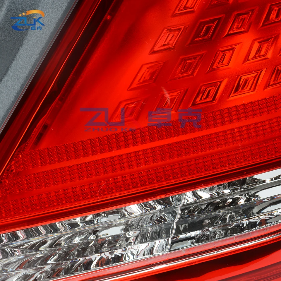 

ZUK Rear Bumper Tail Light Brake Light For NISSAN TEANA MAXIMA CEFIRO 2004 2005 J31 Tail Lamp Brake Lamp Taillight Taillamp