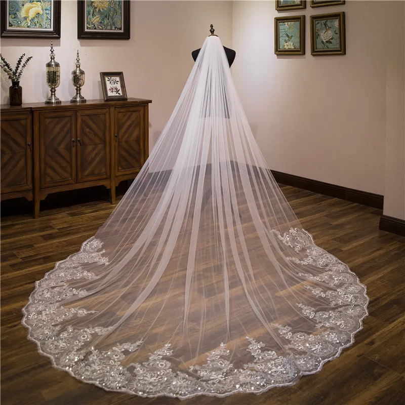 

Real Photos Long Lace Bridal Veil with Comb 3 Meters 1 Layer Cathedral White Iovry Wedding Veil Wedding Accessories 2020