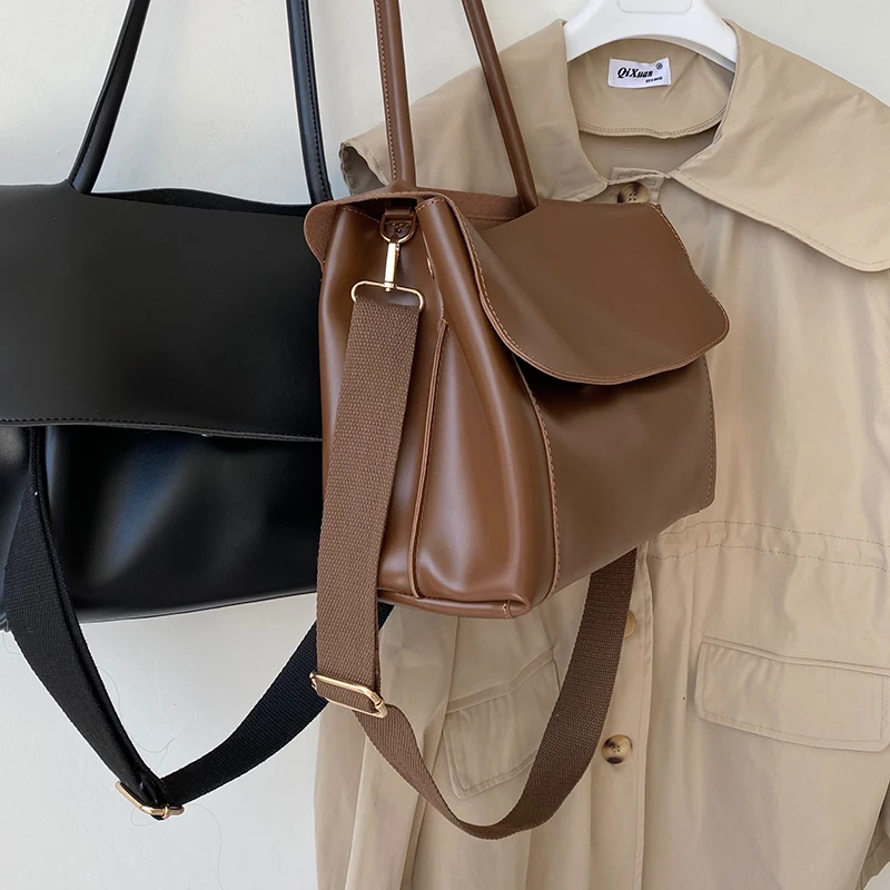 

Large capacity ladies bag autumn and winter new retro briefcase single shoulder messenger multi-function large bagChristmas gift