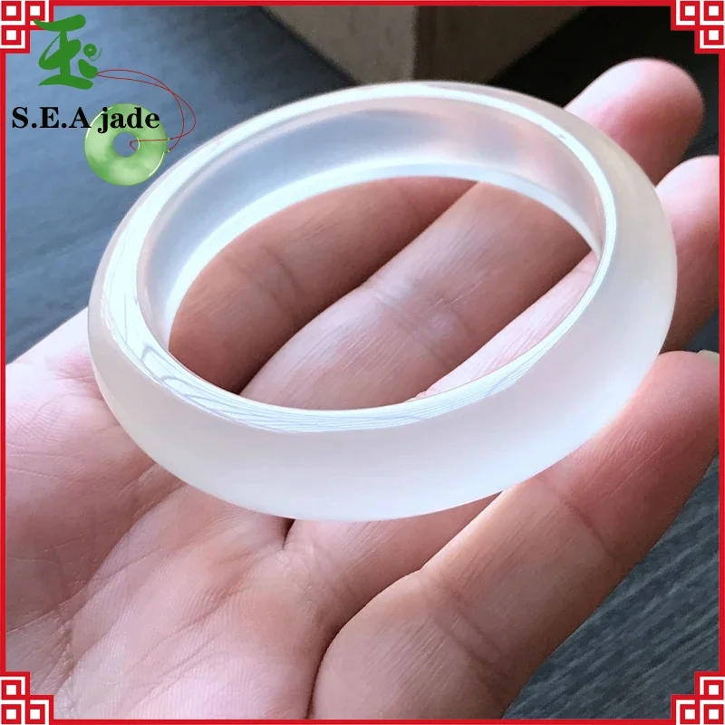

Natural Agate Ice Crystal White Chalcedony Bracelet Crystal Clear Jade Bracelet Jewelry Gifts High-end Hot Selling
