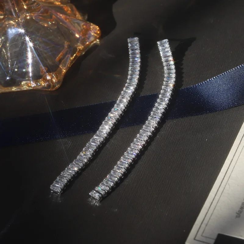 

Корейский Новый дизайн модные ювелирные изделия 14 К позолота AAA циркон Роскошные блестящие длинные серьги Элегантные женские серьги на сва...