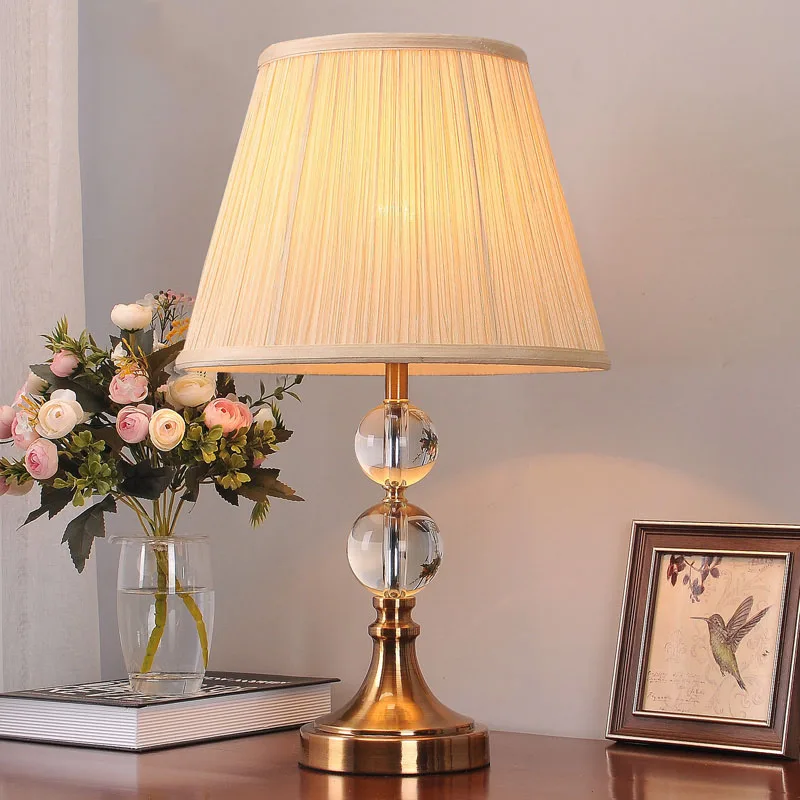 

XIRIGHT American Style Desk Lamp Bedroom Bedside Lamp Simple Modern Creative Crystal Table Lamp For Living Room Home Decoration