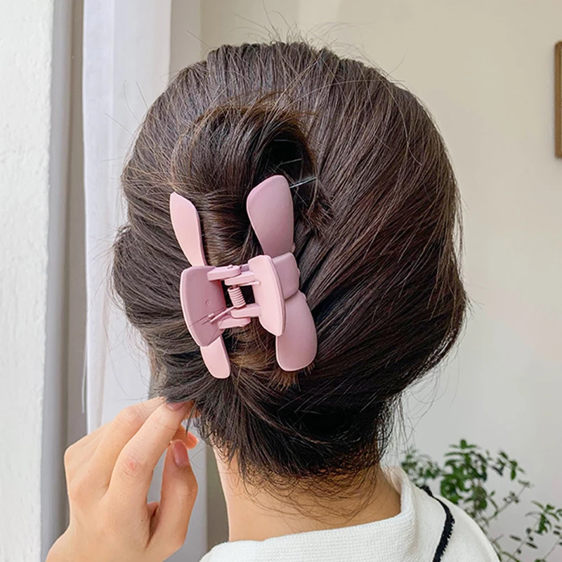 

Fashion Bow Hair Claw Crab Women Tough Solid Color Hair Clip Clamps Plastic Large Size Barrettes Girls Hairpin Hair Accessories