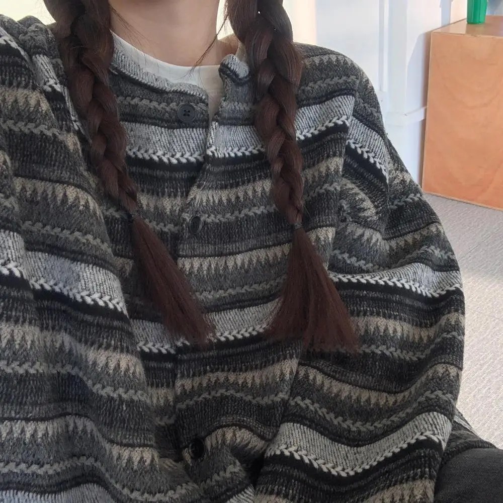 

Women 2021 Fashion Retro Chic Stripes Knitted Cardigan Sweater Vintage O Neck Long Sleeve Female Outerwear Chic Tops