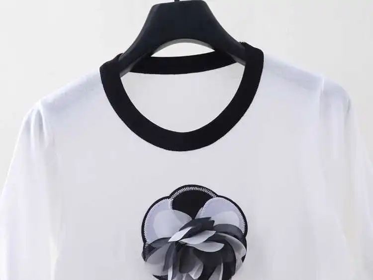 

New Summer 2021 arrival women's floral Tee tops High quality slim knitted T-shirts C762