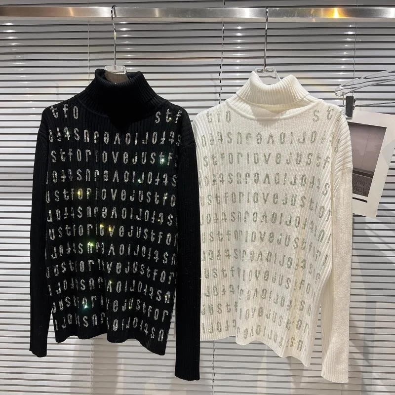 

Вязаный свитер с высоким воротником и надписью, с блестками, белый/черный