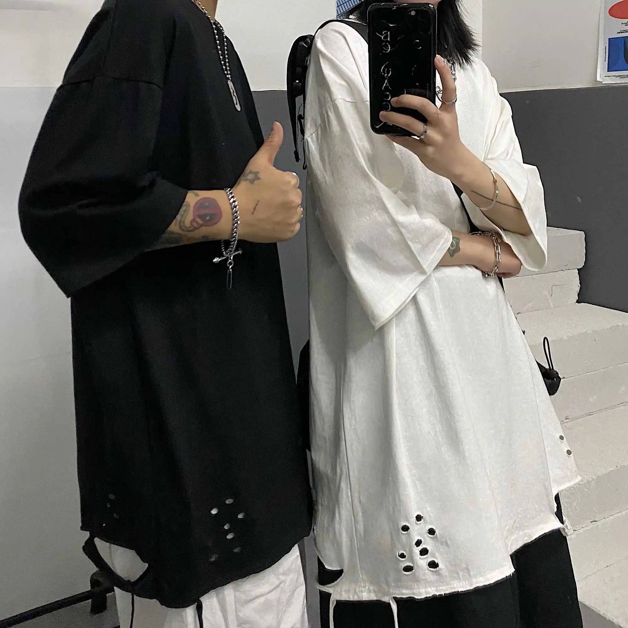 Футболка женская рваная для пары базовая однотонная стильная свободная модная