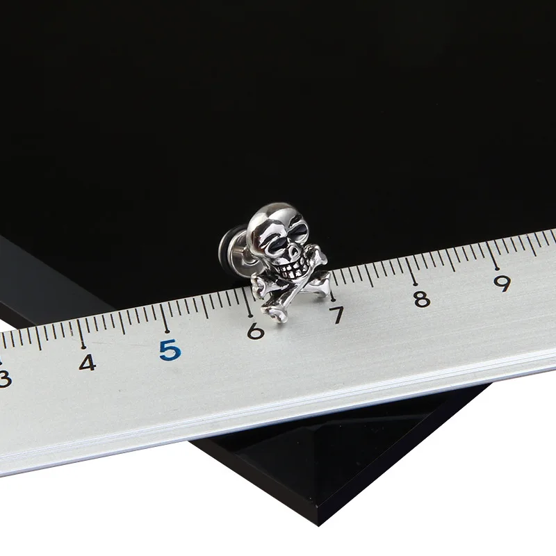 

1 pcs For Men's Jewelry Earrings Studs Retro Style Gothic Skull Pirate Skull Motorcycle Titanium Steel Earring Body Piercing
