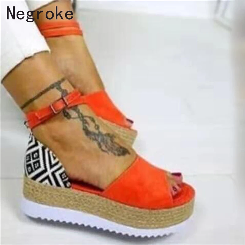 Женские босоножки на танкетке сандалии гладиаторы высоком каблуке летняя обувь