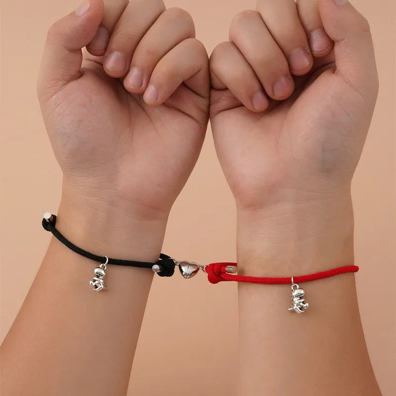 

2pcs Heart Magnetic Couple Bracelet Dinosaur Pendant Charm Bracelets for Lovers Friendship Bracelets Braid Rope Magnet Jewelry