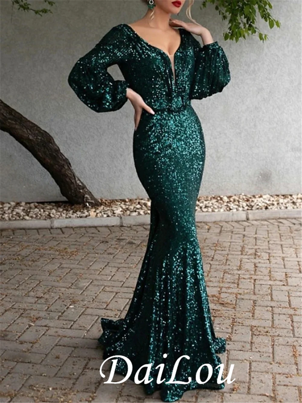 

Mermaid / Trumpet Open Back Formal Evening Dress Plunging Neck Long Sleeve Sweep / Brush Train Polyester with Sequin 2021