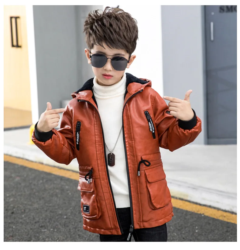 Новые детские кожаные куртки зимние Утепленные кожаные куртки для мальчиков детские длинные бархатные пальто с капюшоном