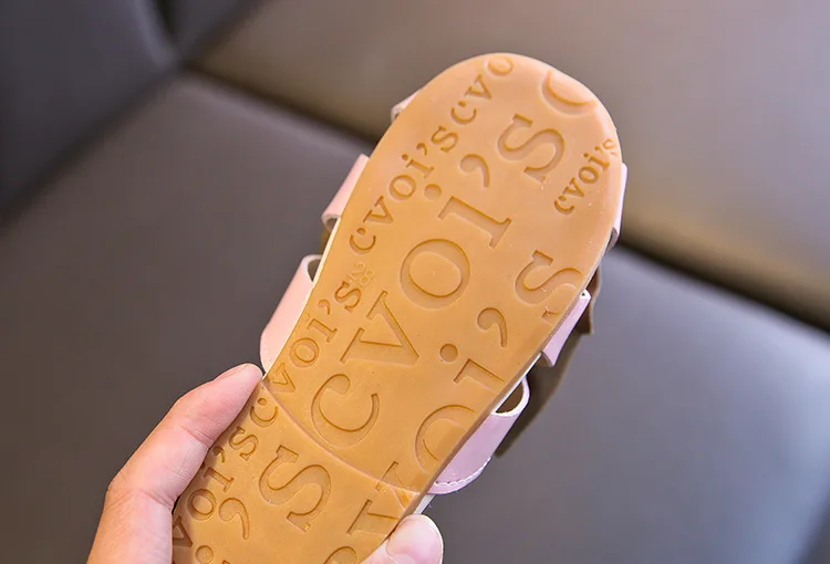 

2020 Fashion Kids Girls Slippers Summer Shoes Home Outdoor Bow Sandals Slippers Children Girl Slides Cow Muscle Sole