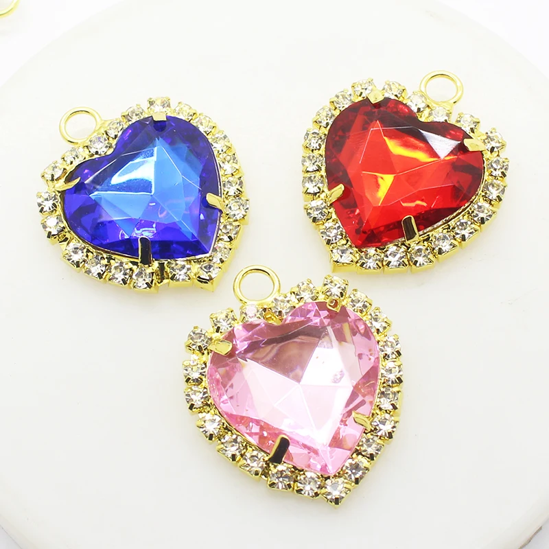 Акриловая подвеска-пуговица в форме сердца сделай сам ручная работа праздничная