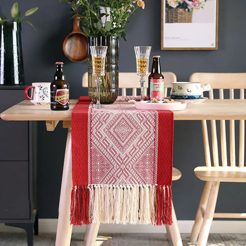 

Modern Geometric Red Table Runner Yarn-Dyed Jacquard Festival Tassel Table Runner Cabinet Towel Long Spike Tassel Cover Cloth
