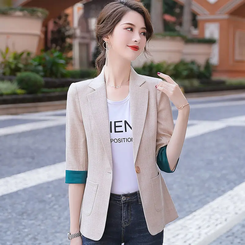 

Thin Suit Coat Small Woman Korean 2021 new spring and summer foreign style leisure short suit top fashion
