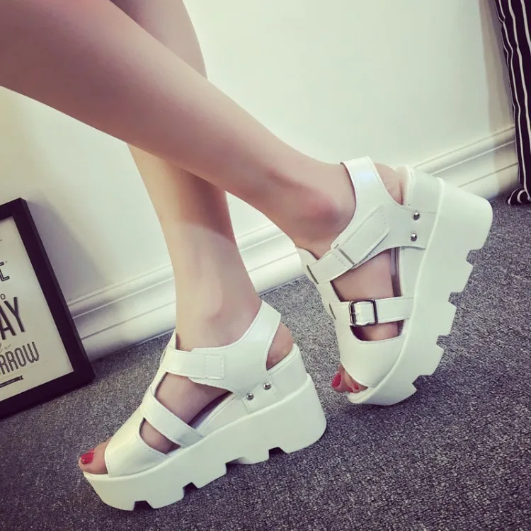 

2019 Han edition new fashion sandals women sandals Waterproof Taiwan wedges platform buckles shoes free shipping km8