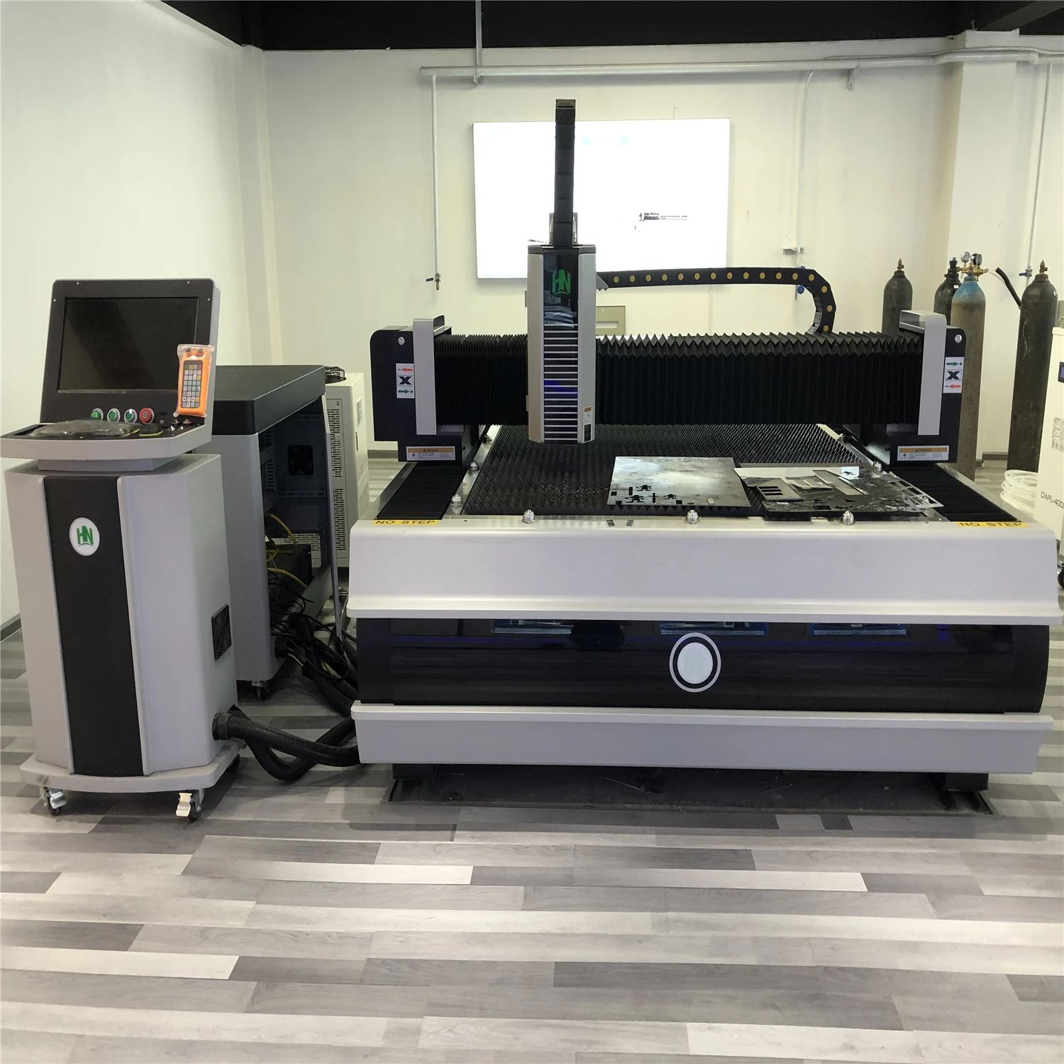 Станок для лазерной резки волоконный резак листового металла из нержавеющей