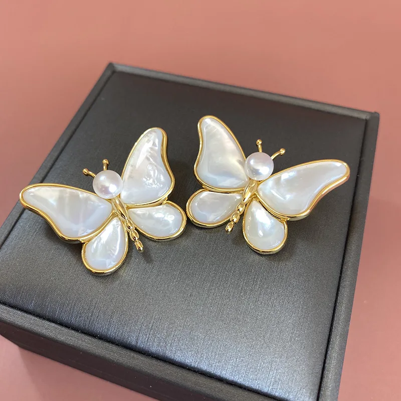 

Big butterfly style white pearl mother shell and freshwater natural pearl brooches elegant brooch pin