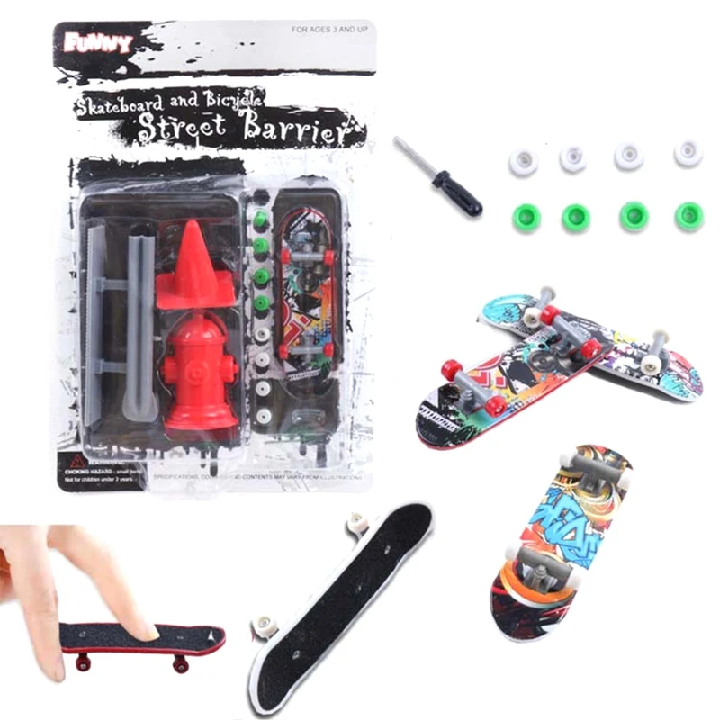 

MIni Finger Skateboard Fingerboard with Obstacles Set Kids Toy Novelty Gag