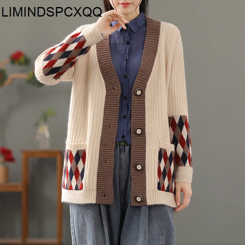 

LIMINDSPCXQQ Japan Fashion 2021 Autumn Ladies Red V-Neck Cardigans Women Buttons Vintage Loose Sweaters Casual Cotton Clothing