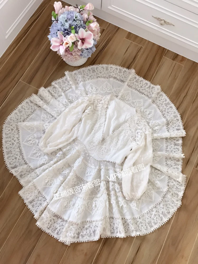 Белое Кружевное дизайнерское платье с глубоким V образным вырезом женское