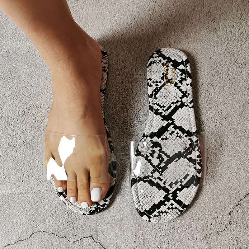 Прозрачные женские шлепанцы на плоской подошве удобные пляжные без застежки