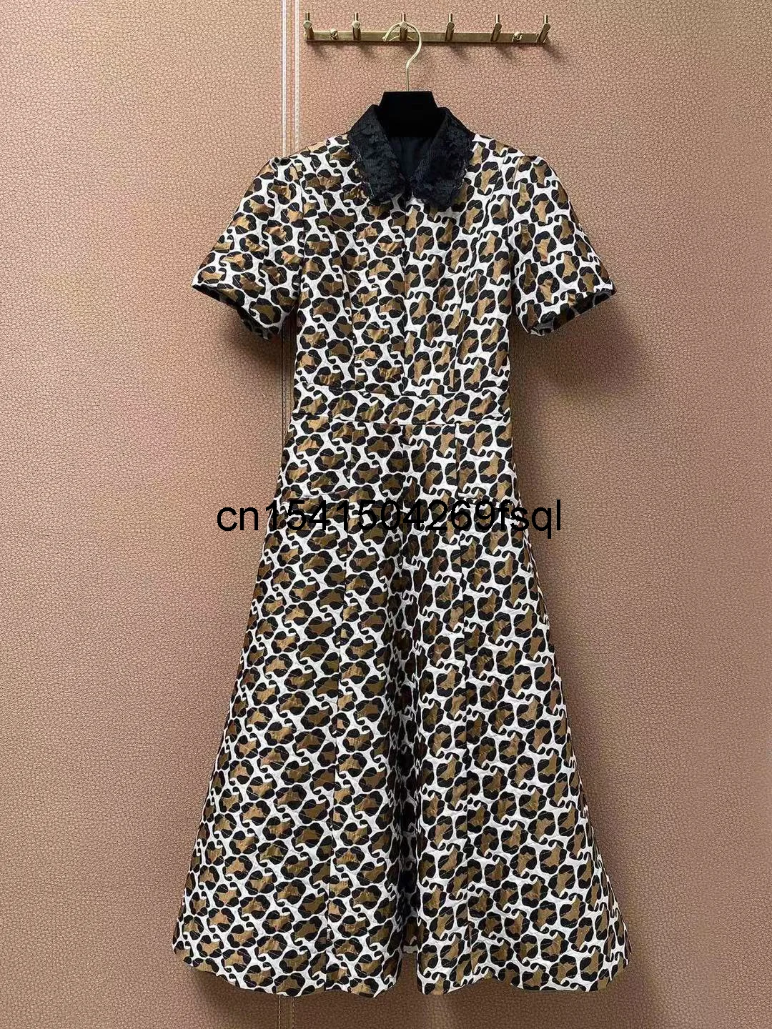 

New New 2021 Autumn Fashion Runway Long Dress Women Short Sleeves Charming Jacquard Lace Collar Elegant Ladies Hot Sale Dress