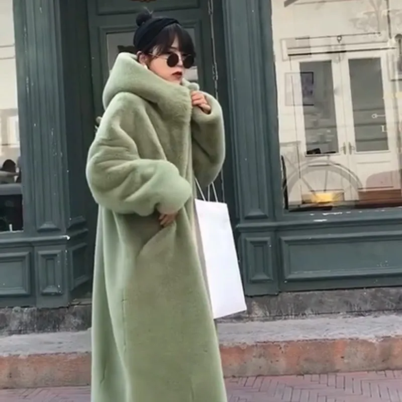 Зимнее корейское Женское пальто свободного кроя с капюшоном, толстое теплое пальто с мехом, повседневное женское пальто с имитацией кроличьей шерсти размера плюс, длинное пальто