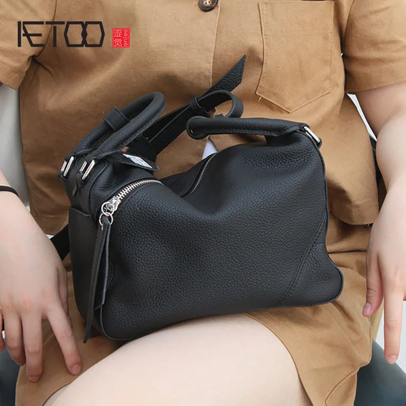 

AETOO Women's messenger bags, women's leather pillow bags, women's leather shoulder bags