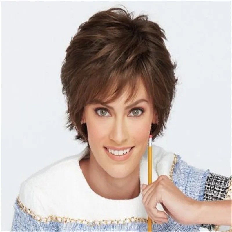 

Ladies Short Brown Nature Wavy Synthetic Wig With Bangs Nature Heat Resistant Synthetic Looking Daily Party Use For Women