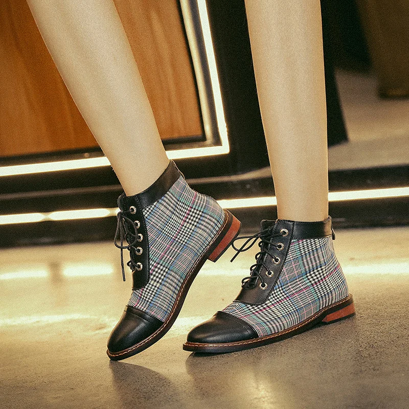 Модные клетчатые ботильоны для женщин Новинка 2019 года зимние ботинки на шнуровке