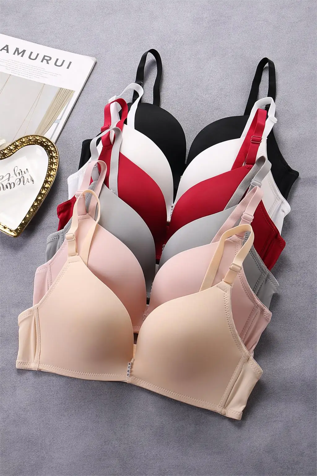 

Japanese diamond beautiful girl thin simple fashionable comfortable breathable sexy no steel ring gathers slim bra