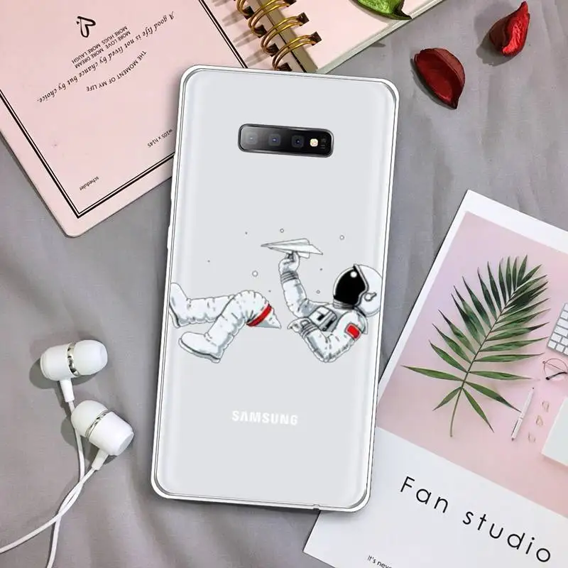 

Cartoon floating astronaut Phone Case Transparent For Samsung Galaxy S A 5 7 8 9 2015 20 edge plus 10 e lite 2019