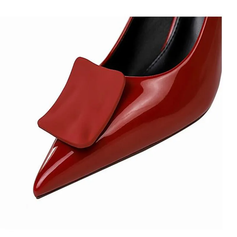 

2020 new fashion elegant office water pump thin high heel luxury woman pointed toe wedding shoes sexy high heel beige pumps