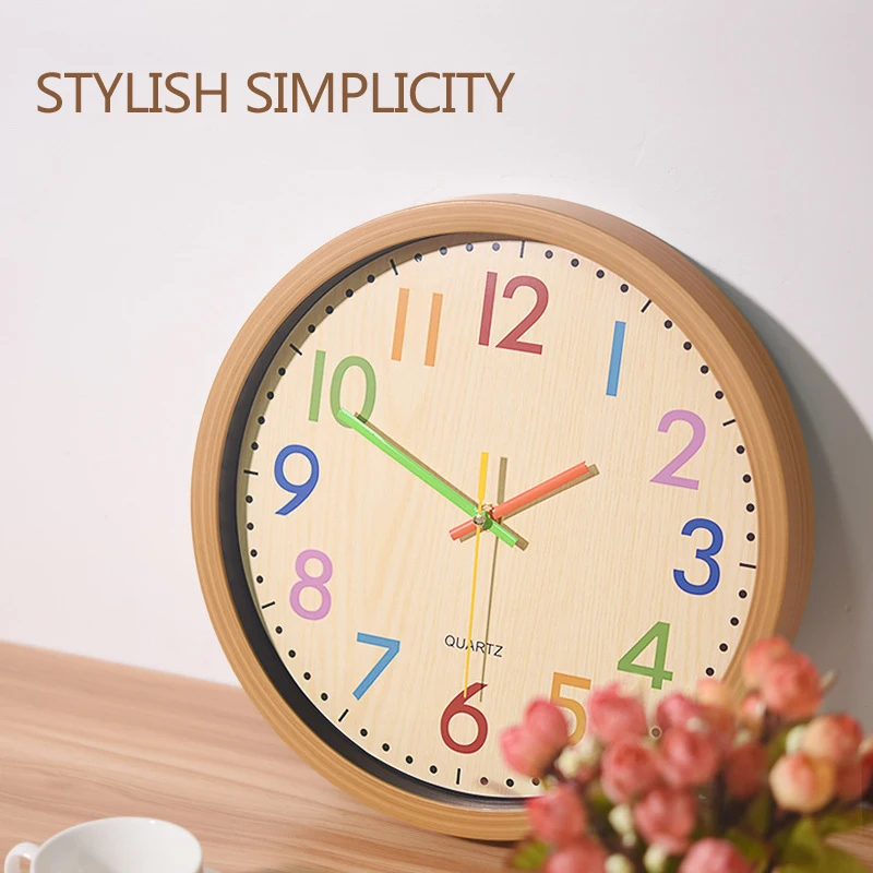 Детские настенные часы с цветными цифрами бесшумные большие декоративные в