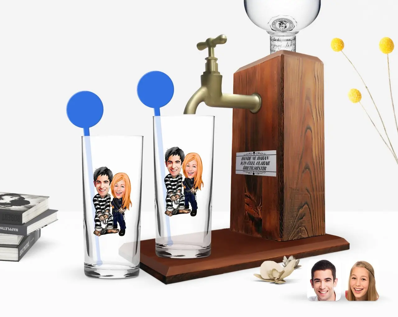 

Персонализированная красочная печать на День святого Валентина, карикатура на двойную чашку водки и деревянную подставку для водки, подаро...